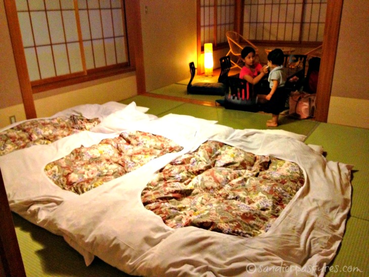 Room with futon